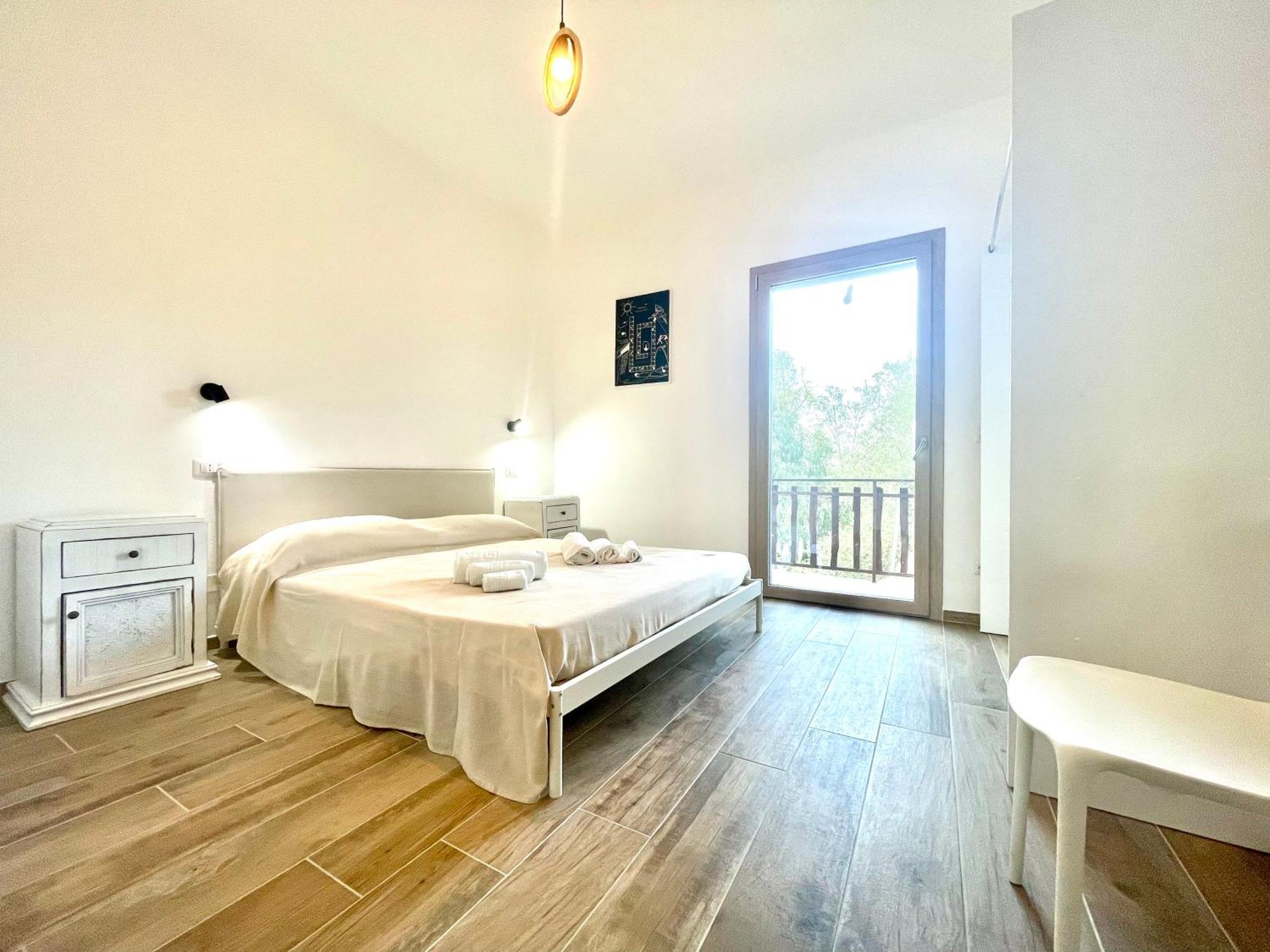 Le Corti Sarde Beach Apartments 바리사르도 외부 사진