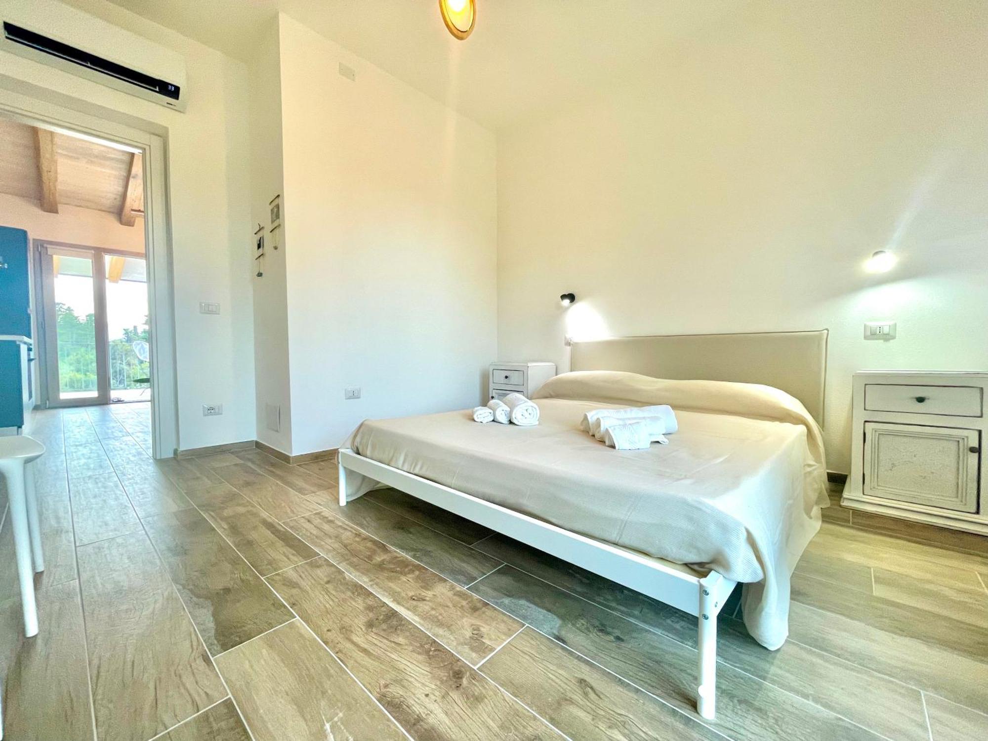 Le Corti Sarde Beach Apartments 바리사르도 외부 사진
